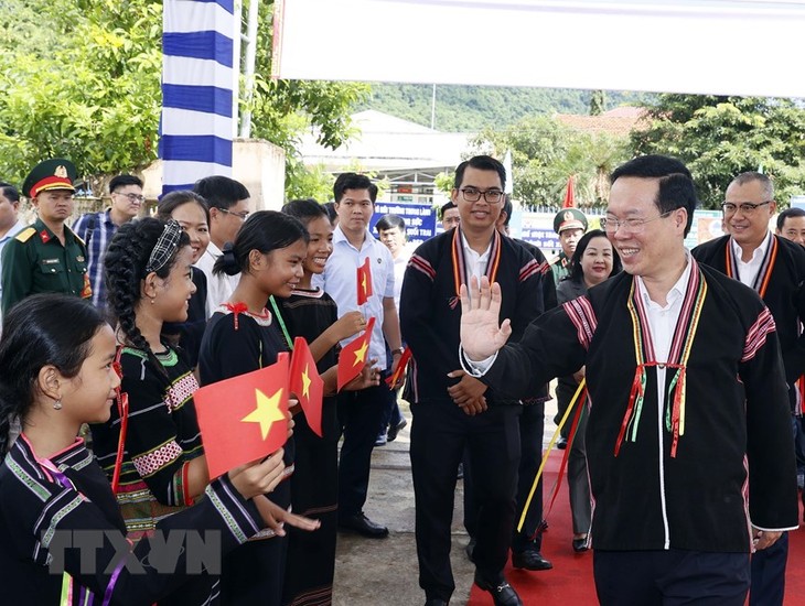 Presidente de Vietnam orienta fortalecer la unidad nacional