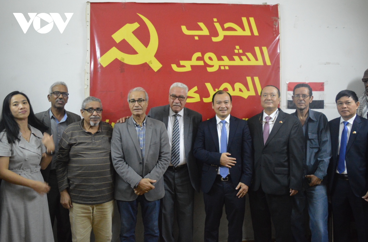 Una delegación del Comité Directivo de Información Exterior de Vietnam visita Qatar, Egipto y Tanzania