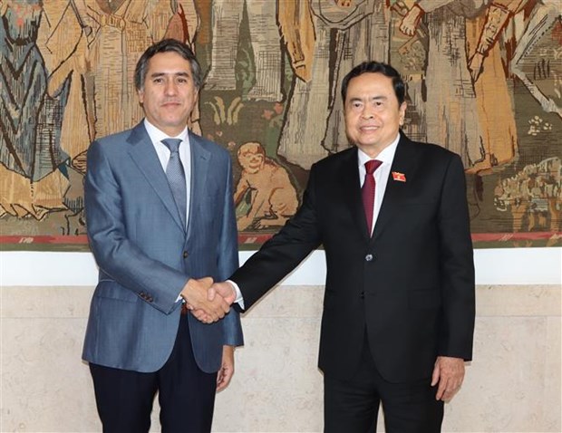 Vicepresidente de la Asamblea Nacional realiza visita a Portugal