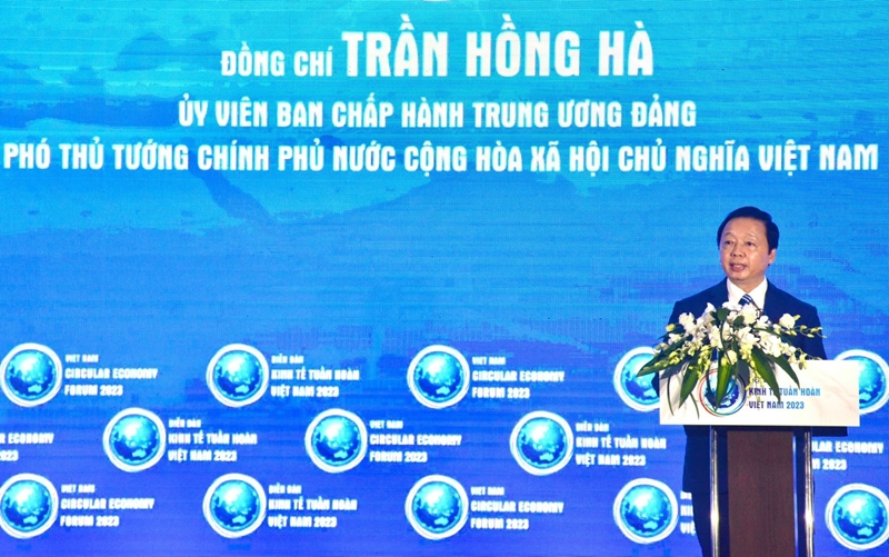 Desarrollar una economía circular es un paso hacia el desarrollo sostenible, según el Viceprimer Ministro Tran Hong Ha