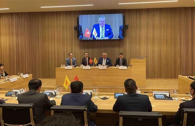 El vicepresidente de la Asamblea Nacional de Vietnam se reúne con el presidente del Parlamento de la Región Valona de Bélgica