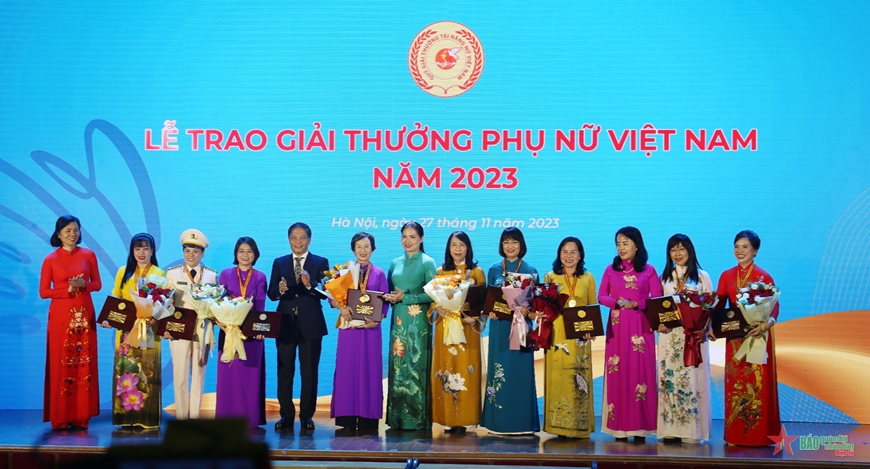 Honran a las mujeres vietnamitas más destacadas en el periodo 2022-2023
