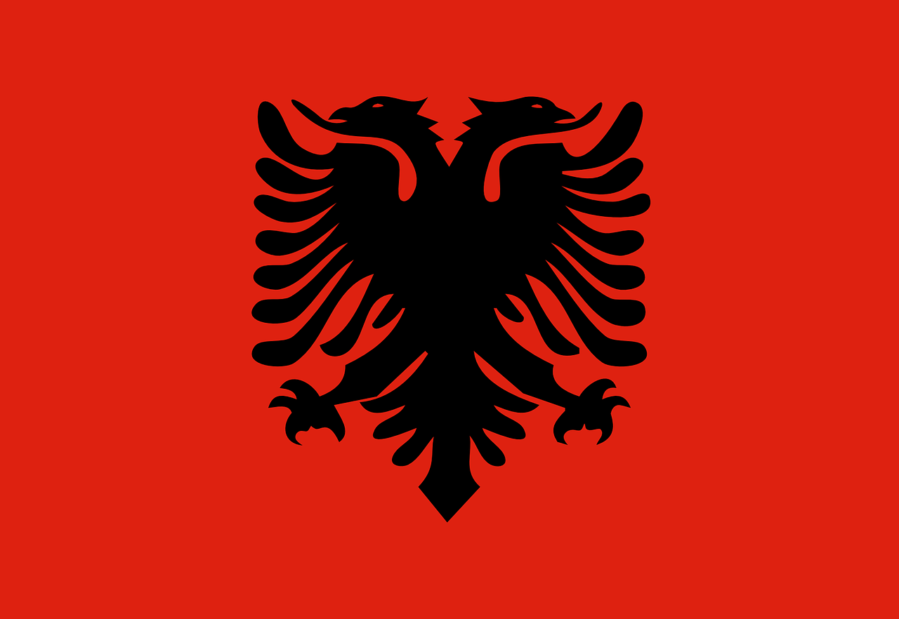 Las autoridades de Vietnam felicitan el Día Nacional de Albania