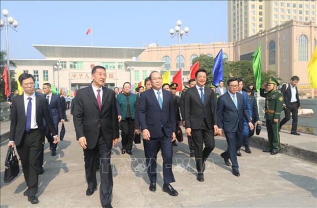 Promueven amistad entre organizaciones de masas de Vietnam y China