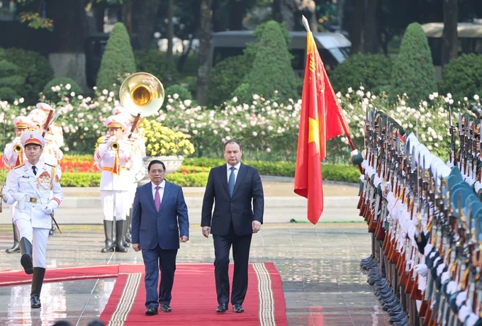 Ceremonia de bienvenida al Primer Ministro de Bielorrusia