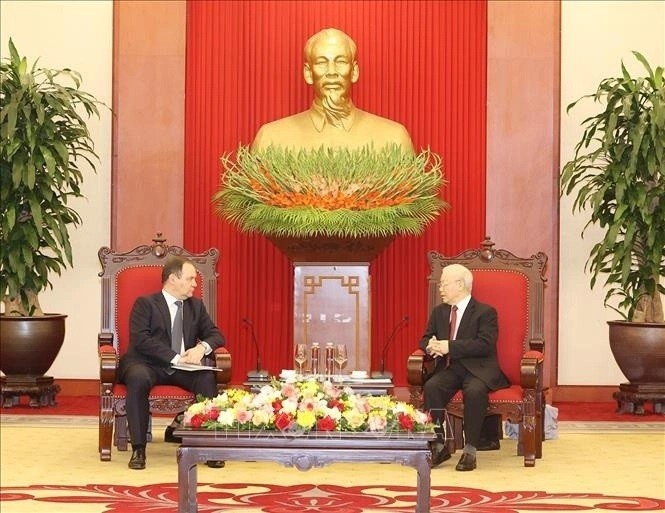 Vietnam y Bielorrusia destacan la cooperación entre los partidos políticos