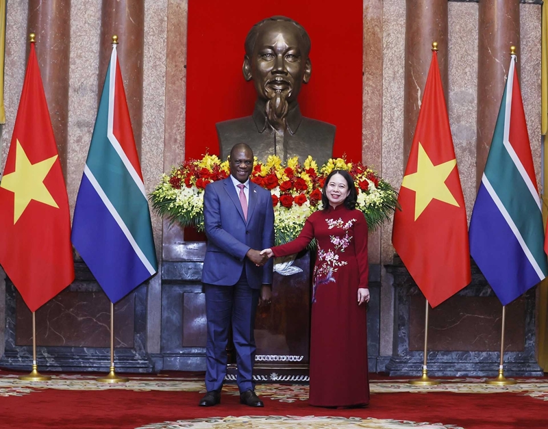 La vicepresidenta Vo Thi Anh Xuan recibe a su homólogo sudafricano