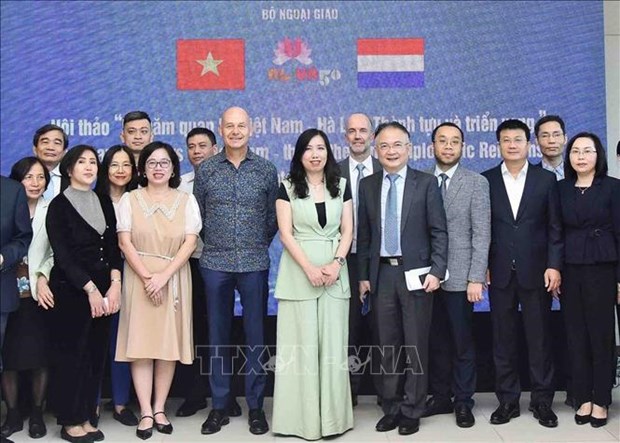 Efectúan seminario sobre perspectivas de relaciones Vietnam-Países Bajos