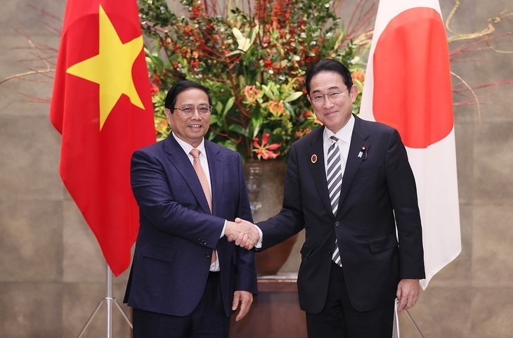 Pham Minh Chinh se reúne con su homólogo japonés