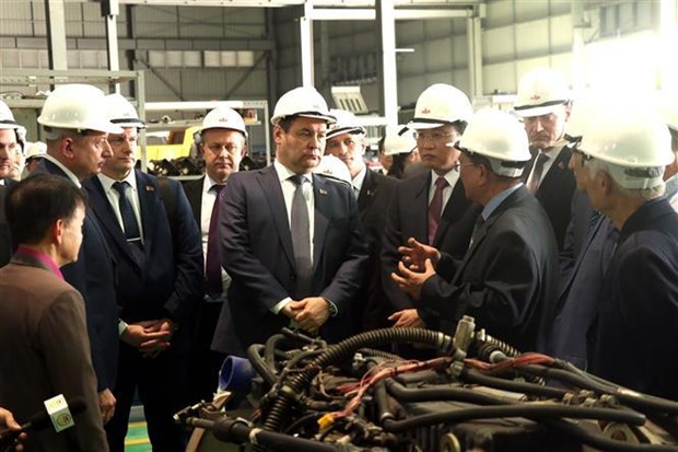 Premier bielorruso realiza una visita de trabajo en Hung Yen