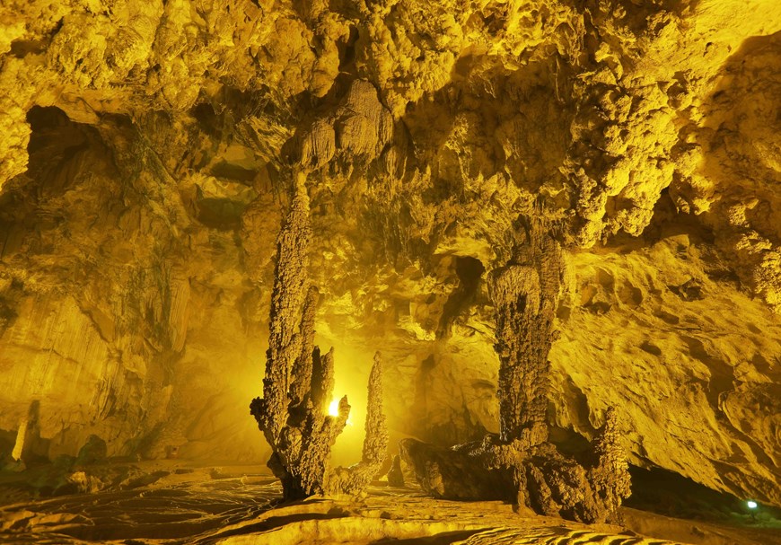 Exploran el palacio de estalactitas en provincia norteña vietnamita