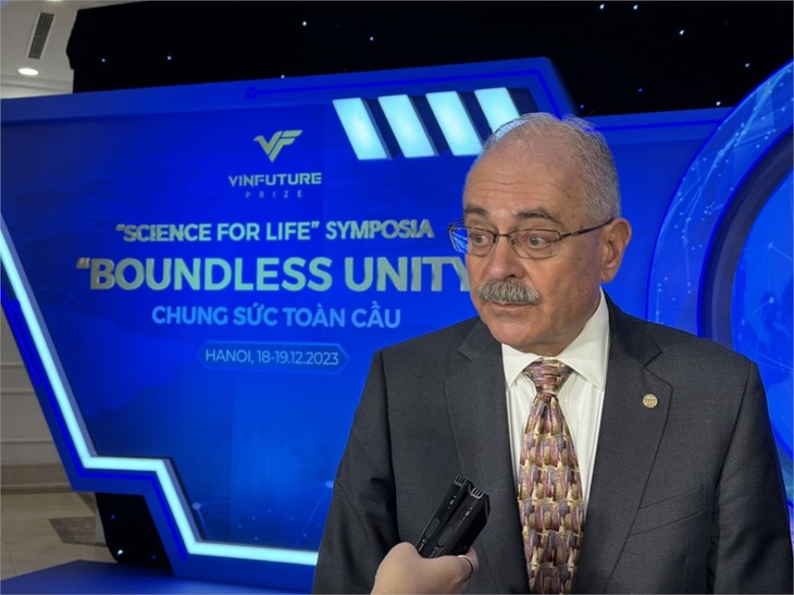 Profesor Albert P Pisano Vietnam tiene potencial para participar en el mercado mundial de semiconductores