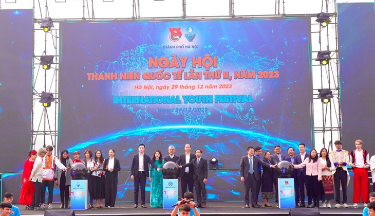 Diversas actividades en el II Festival Mundial de la Juventud