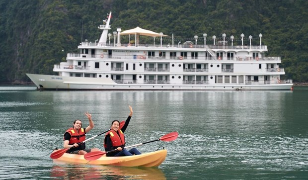 Vietnam recibe 12,6 millones de turistas extranjeros en 2023