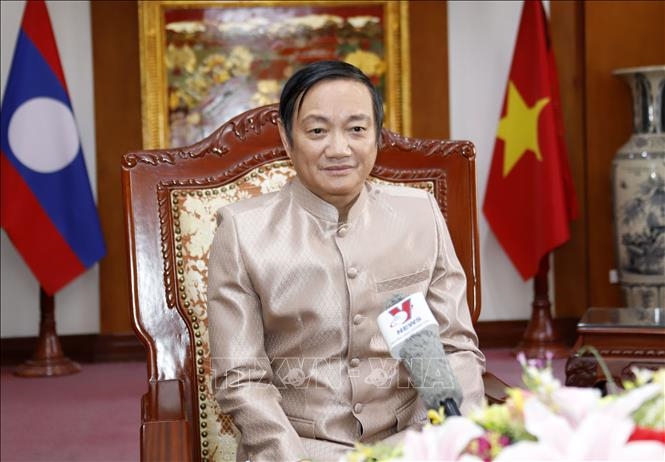 La visita del Primer Ministro laosiano fortalecerá los lazos Vietnam-Laos