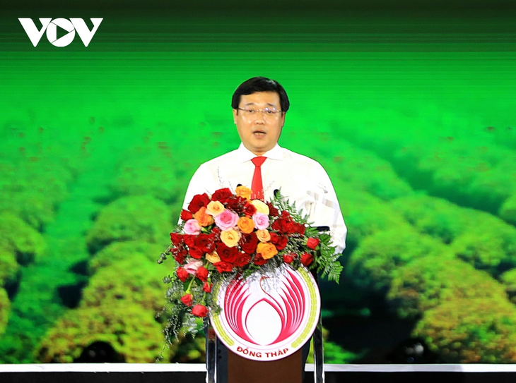 Inauguran el Festival de Flores de Sa Dec en Dong Thap