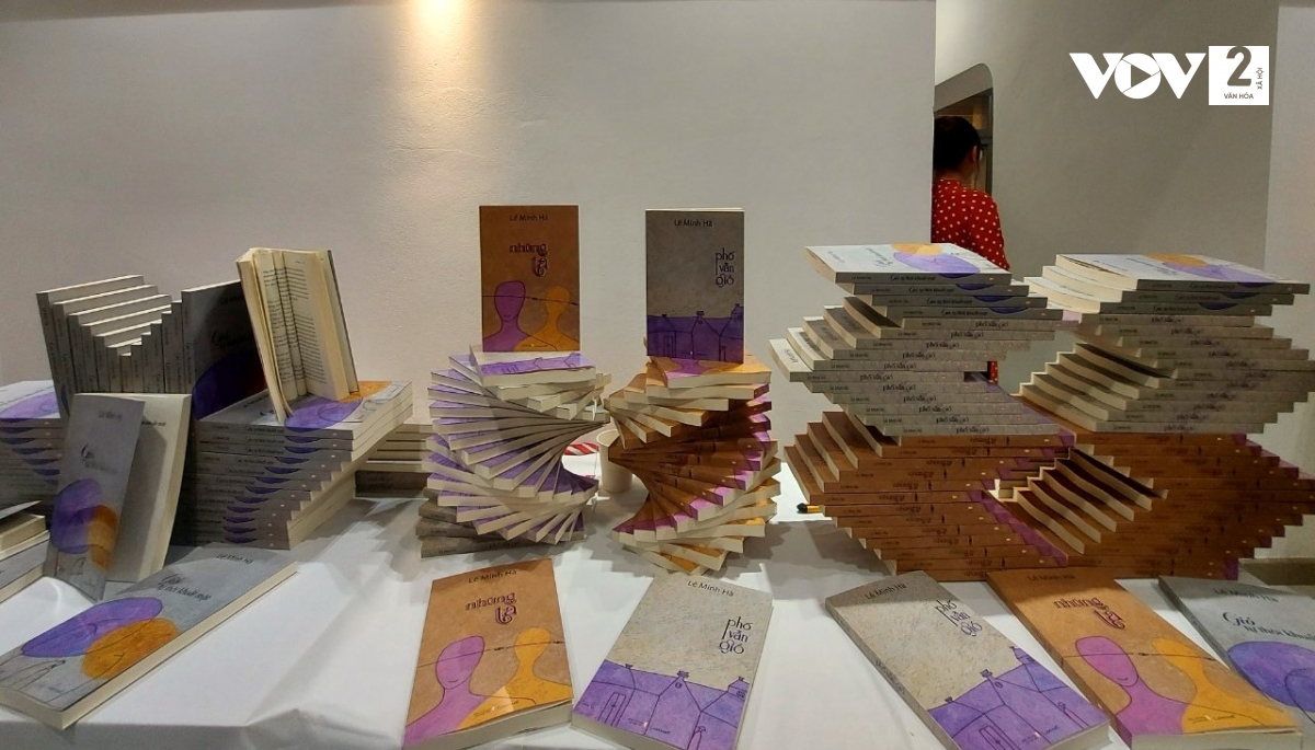 Autora vietnamita en ultramar publica novelas dedicadas a Hanói