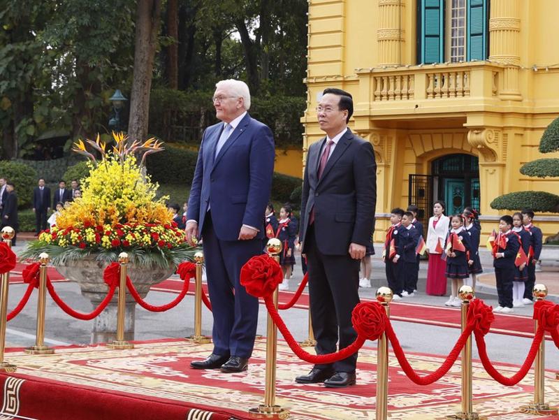 Ceremonia de bienvenida al Presidente de Alemania en Vietnam