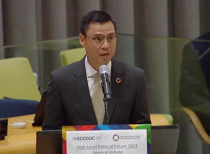 Vietnam destaca su enfoque de desarrollo sostenible centrado en las personas