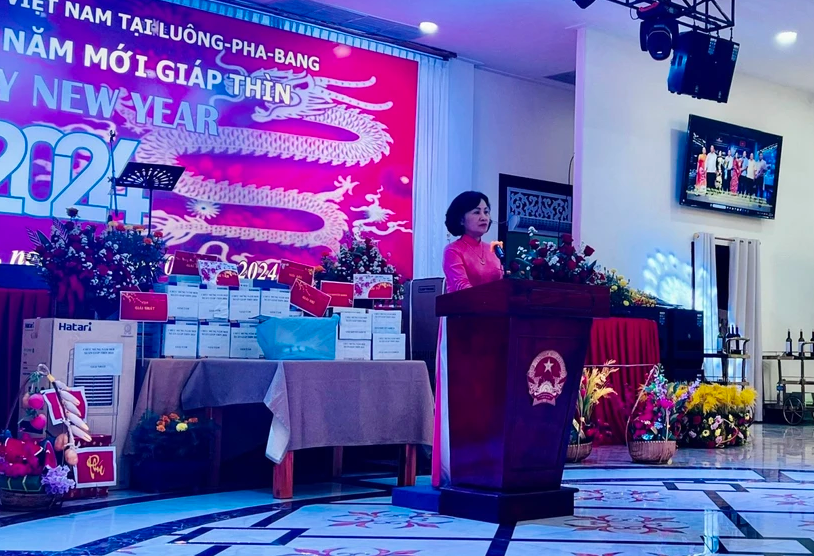 Los vietnamitas en Laos festejan el Nuevo Año Lunar