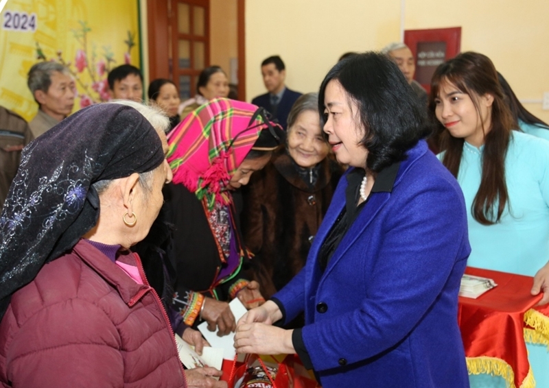 Atención a las personas vulnerables y pobres de la provincia norteña de Tuyen Quang