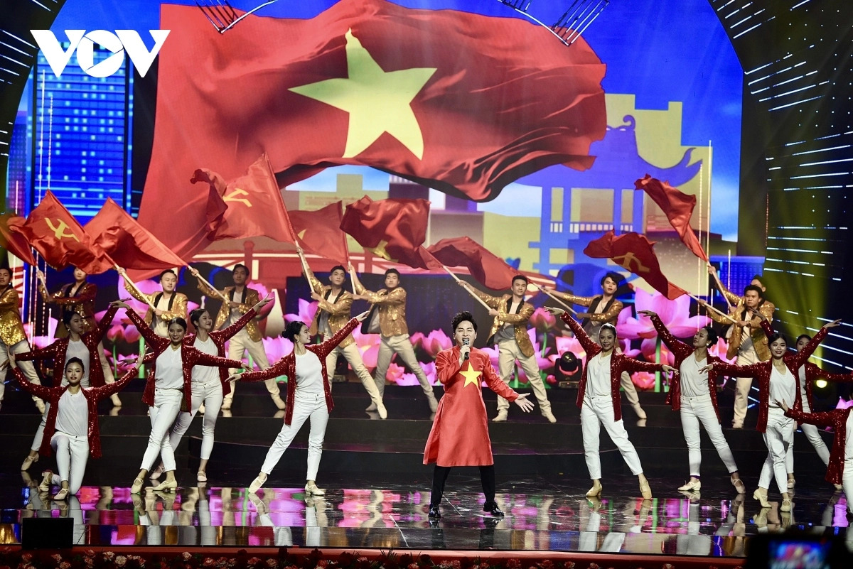 Premio Martillo y Hoz de Oro realza obras periodísticas sobre la construcción del Partido