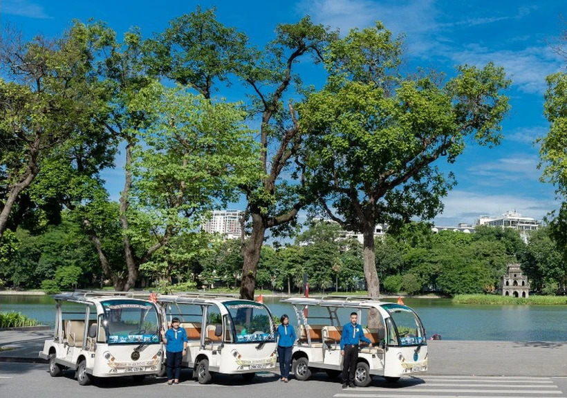 Lanzamiento de la ruta Hoan Kiem - Ciudadela Imperial de Thang Long en autobús eléctrico