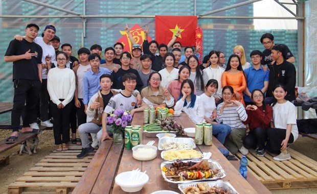Estudiantes vietnamitas en el sur de Israel celebran el Año de Dragón 2024