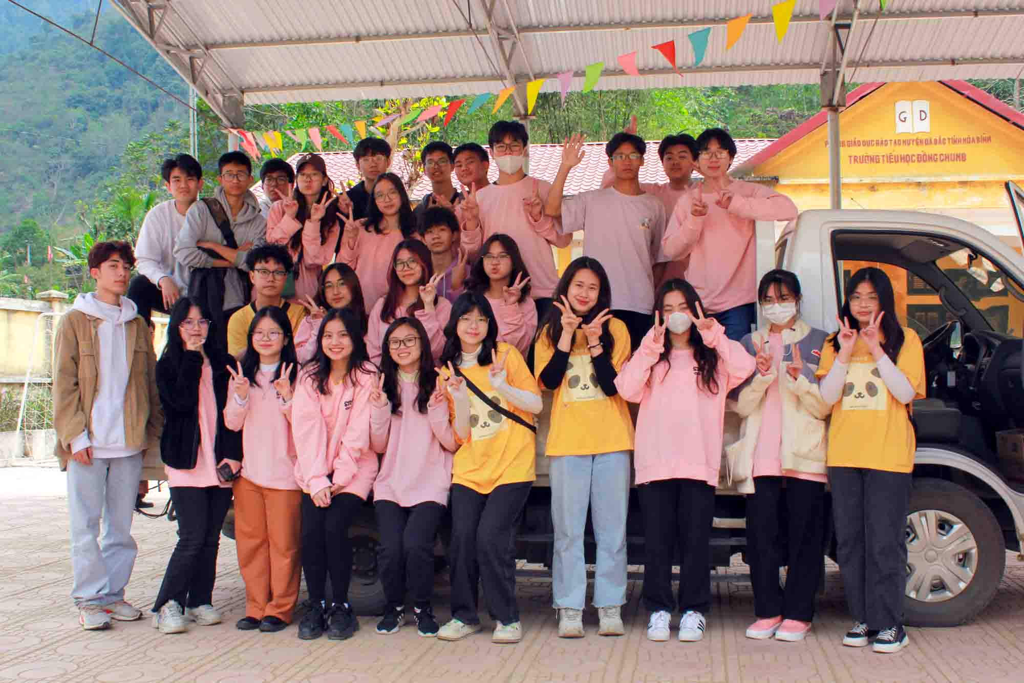 Día de Acción Voluntaria 2024, viaje para enviar amor ambiental a los niños de las tierras altas