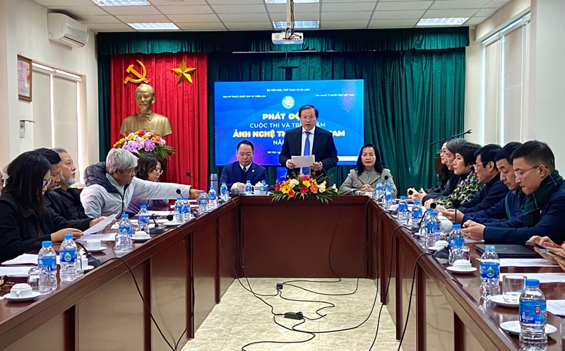 Lanzamiento del Concurso y Exposición de Fotografía de Arte de Vietnam 2024