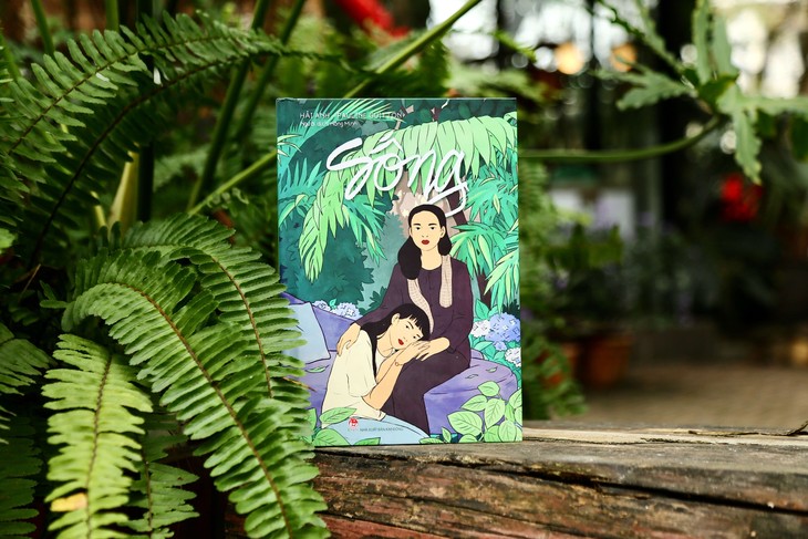 Presentación de una novela gráfica de una joven vietnamita