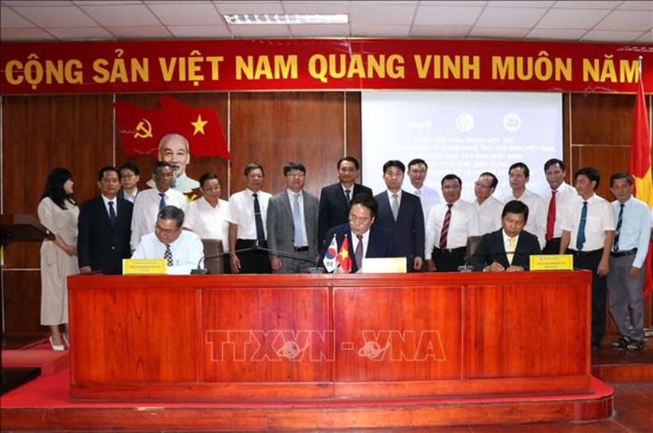 Tra Vinh firma tres acuerdos de cooperación con socios surcoreanos