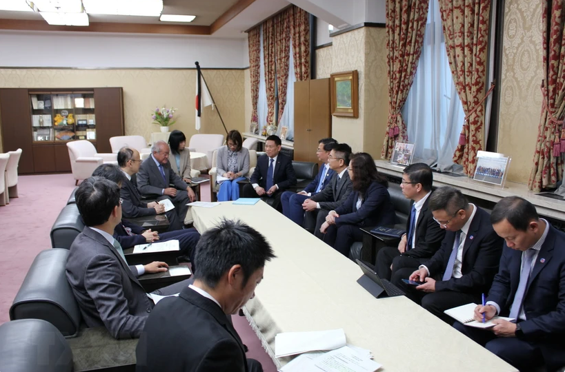Vietnam y Japón promueven la cooperación financiera