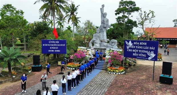 Rinden homenaje a fallecidos en masacre de Son My