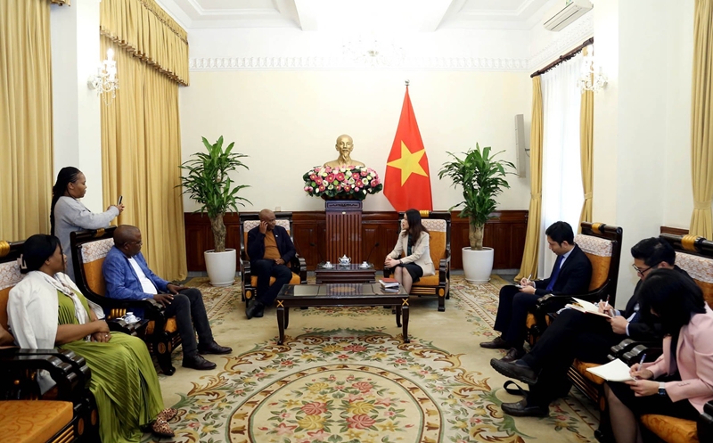 Botswana elige Vietnam como una referencia para su modelo de desarrollo