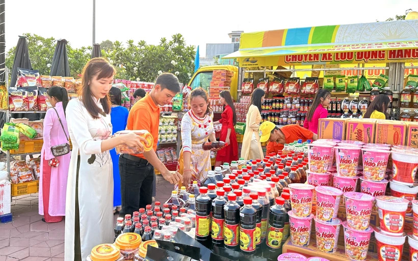 Mercado de bienes vietnamitas en zonas rurales y montañosas Reducir la brecha regional