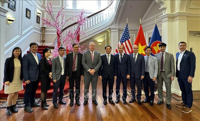 Celebran coloquio sobre relaciones Vietnam-Estados Unidos en el Instituto Brookings