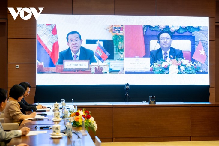Dirigentes de Vietnam y Camboya acuerdan fortalecer relaciones binacionales