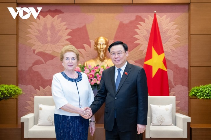 Vietnam y Hungría abogan por implementar con mayor eficiencia los acuerdos firmados