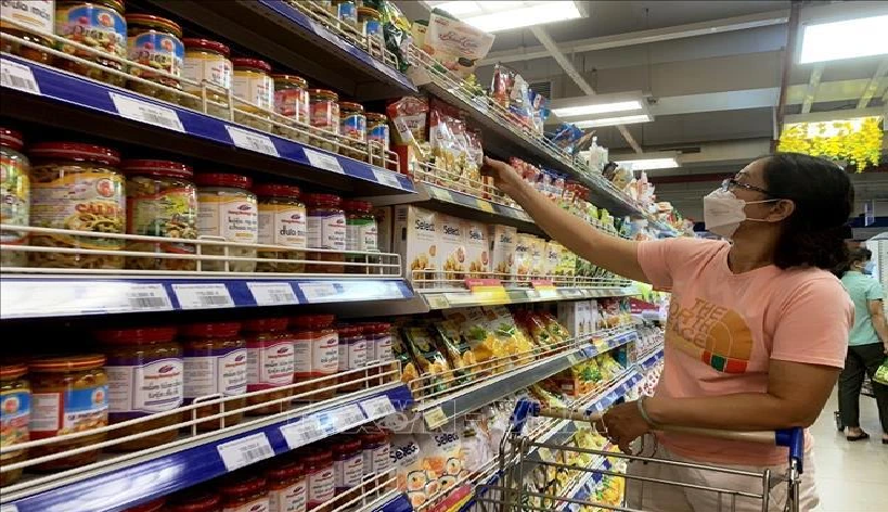 Ventas minoristas de bienes de consumo y servicios aumentan 8,5 en primer cuatrimestre
