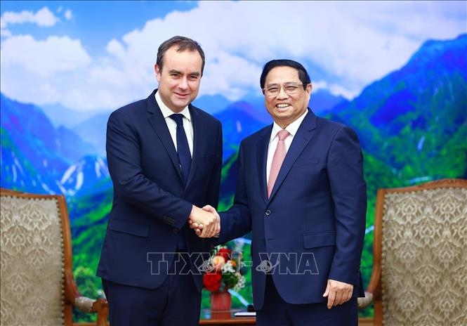 Impulso a la asociación estratégica Vietnam – Francia