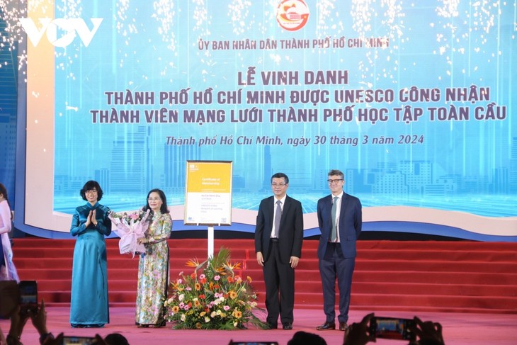 Ciudad Ho Chi Minh reconocida como miembro de la Red Mundial de Ciudades del Aprendizaje