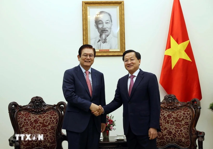 Dirigente vietnamita se reúne con ejecutivo de Hyosung