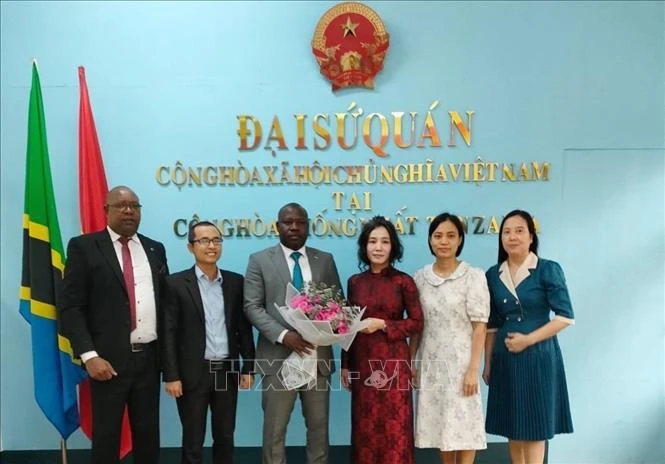 Empresario burundés nombrado cónsul honorario de Vietnam