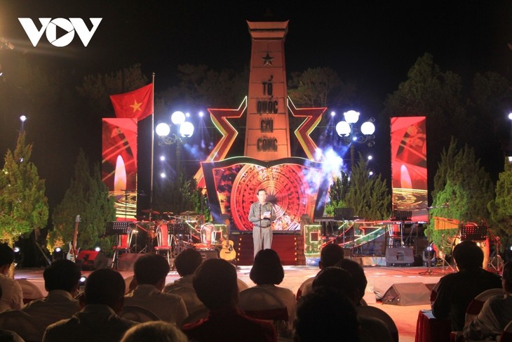 Programa en honor a soldados de Truong Son en Quang Binh