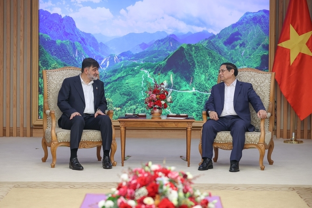 Impulso a la cooperación multisectorial con Irán