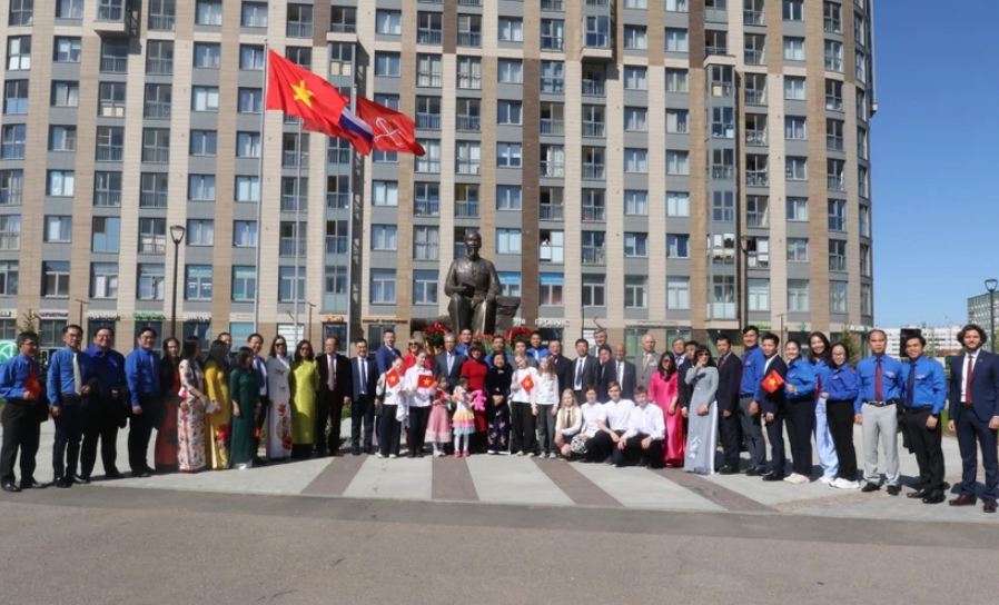Celebran el aniversario 134 del natalicio de Presidente Ho Chi Minh en la Semana de Vietnam en San Petersburgo