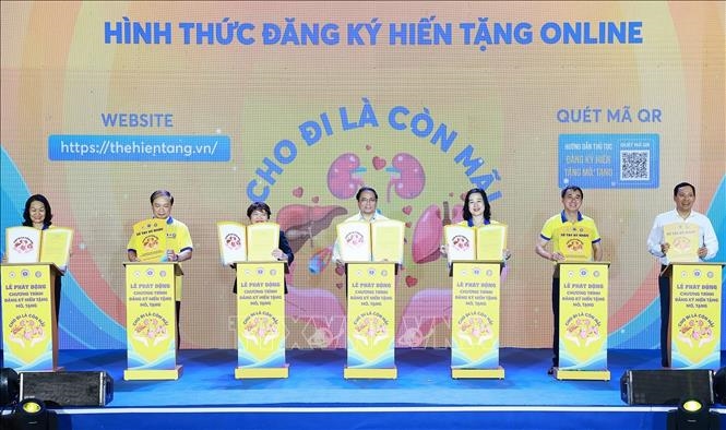 Premier vietnamita llama a la población a participar en la donación de órganos