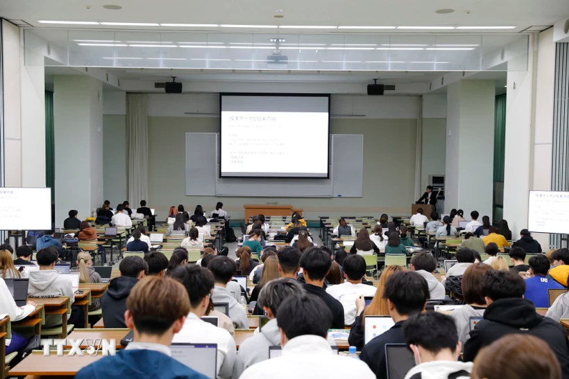 Crear oportunidades de desarrollo profesional para los estudiantes internacionales vietnamitas en Japón