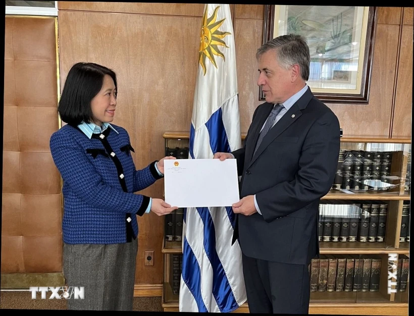 Uruguay apoya negociaciones de Vietnam sobre tratado de libre comercio con MERCOSUR